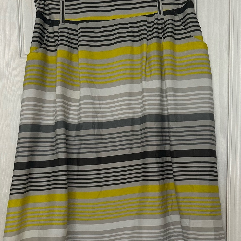 Old Navy A-Line Skirt with Gray and Yellow Stripes